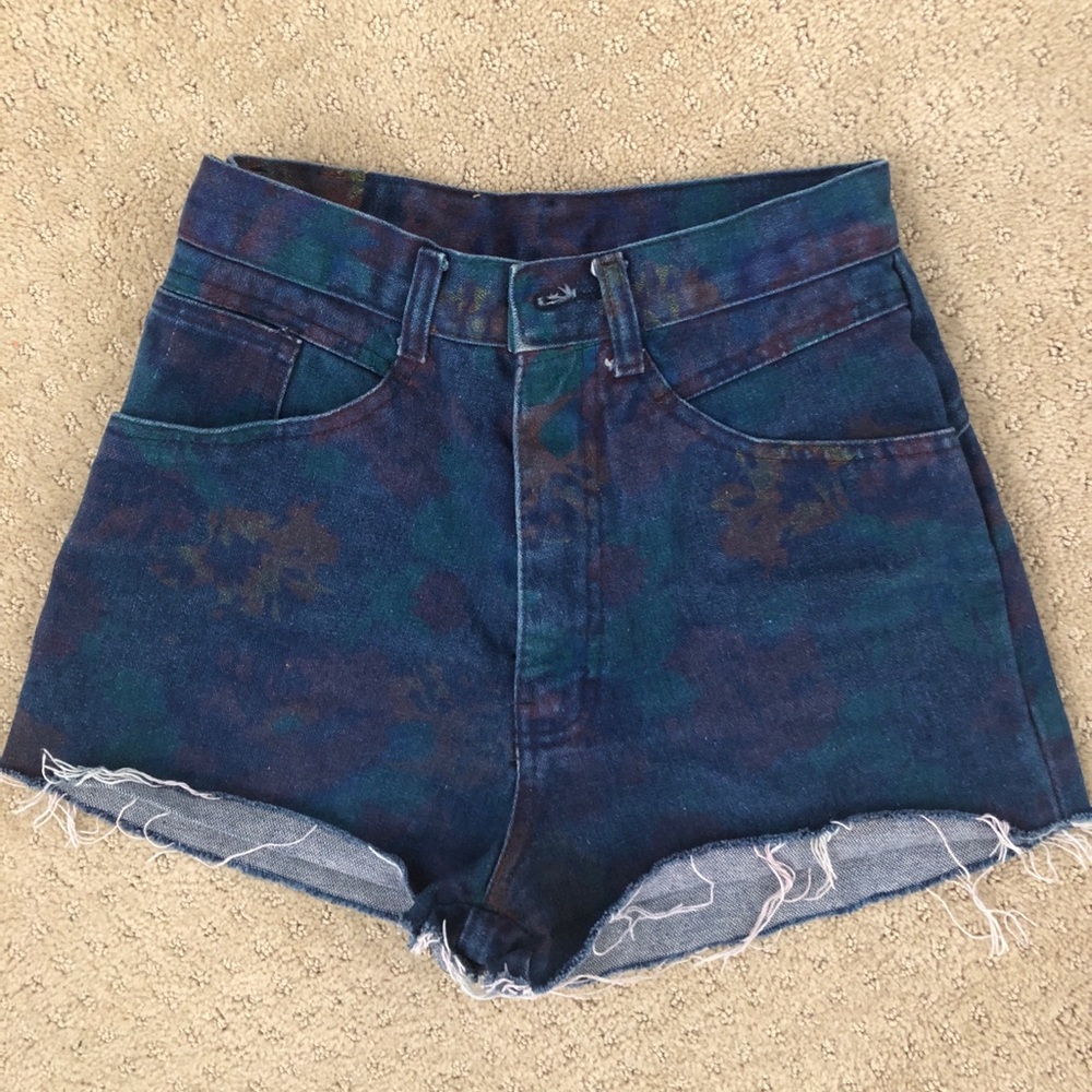 High wasted shorts